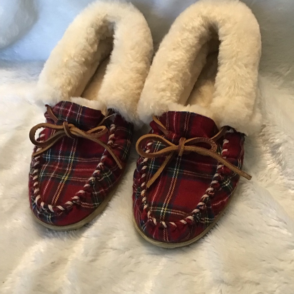 L.L.Bean Wicked Good Moccasin Slippers. Red Plaid, Shearling Lined Women’s Sz 7. - Picture 2 of 11